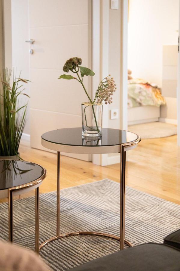 Apartment Stylish Urban Oasis *